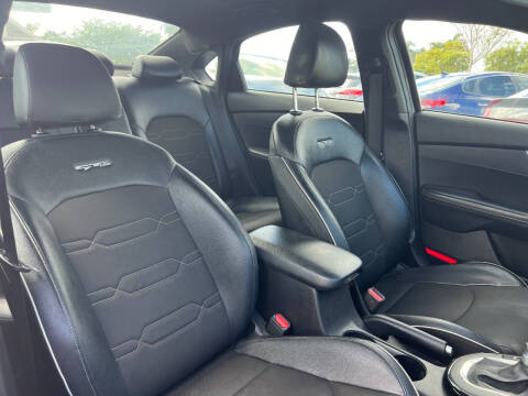 2021 Kia Forte GT Line