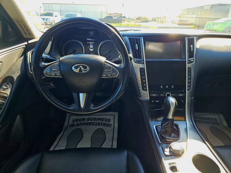 2015 INFINITI Q50 Premium photo 7