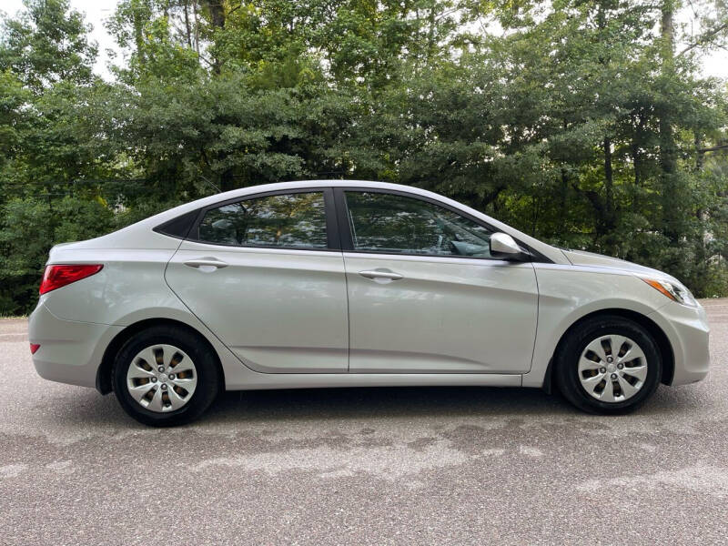 2016 Hyundai Accent SE