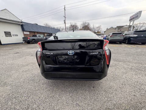2016 Toyota Prius Two