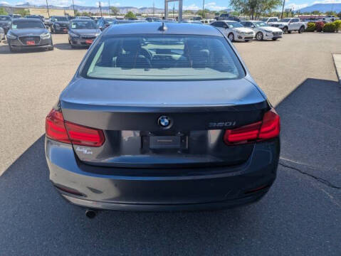 2017 BMW 3 Series 320i