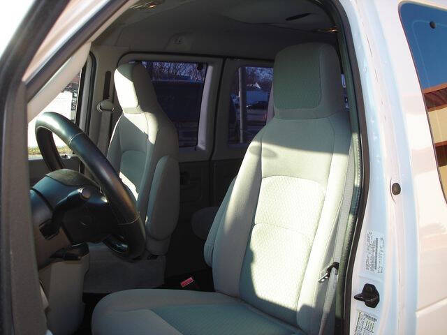 2014 Ford E-Series E-350 SD XLT