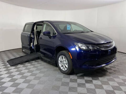 2020 Chrysler Voyager