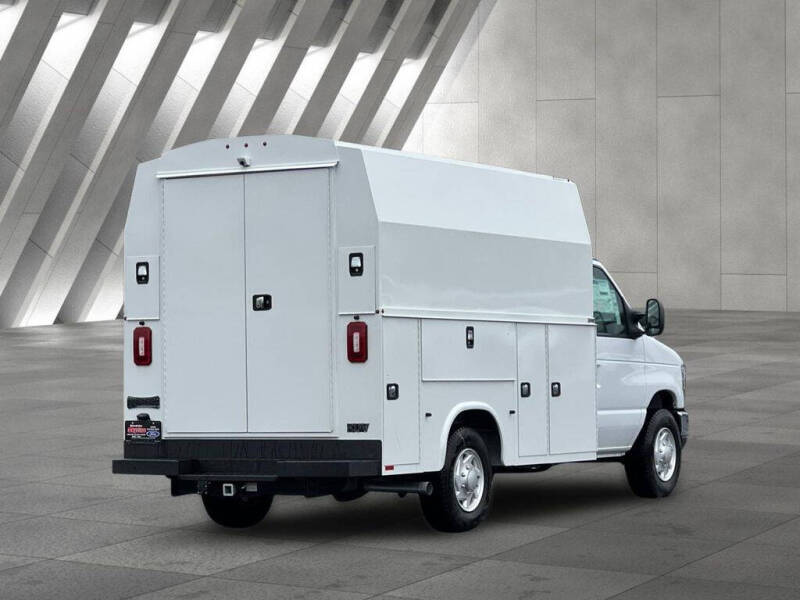 2025 Ford E-Series
