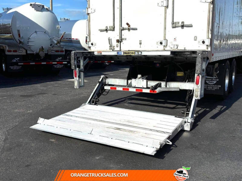 2018 Freightliner M2 106