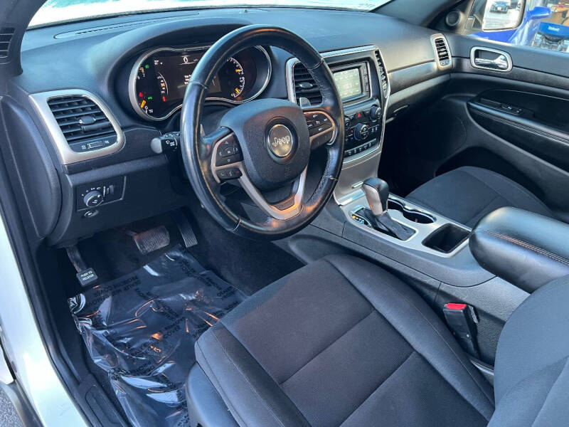 2017 Jeep Grand Cherokee Laredo