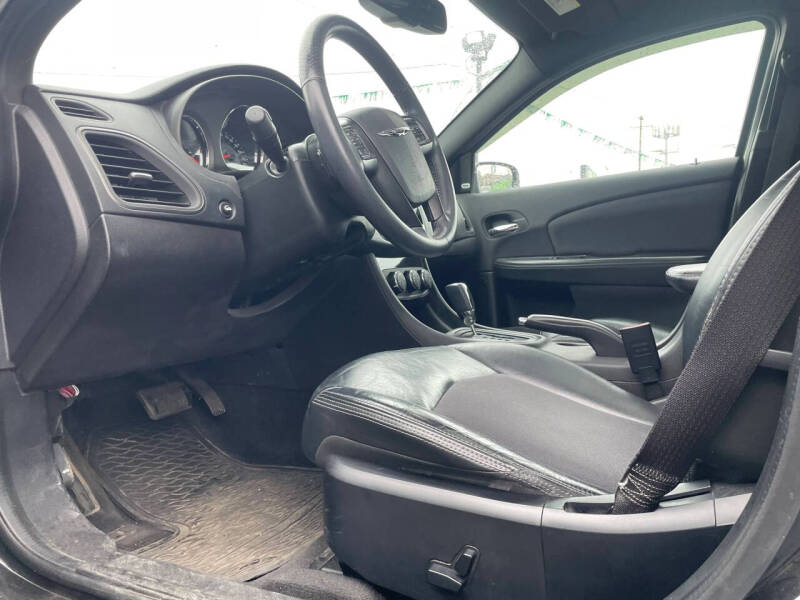 2013 Chrysler 200 Limited