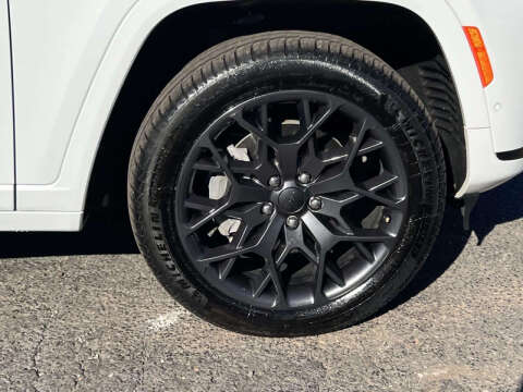 2023 Jeep Grand Cherokee L Summit