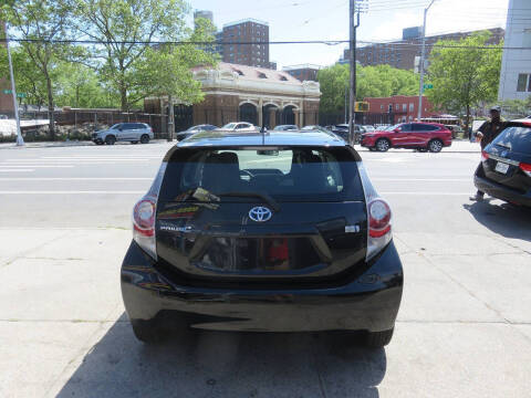 2014 Toyota Prius c One