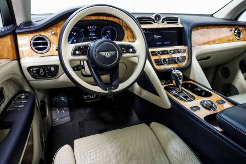 2023 Bentley Bentayga Azure V8