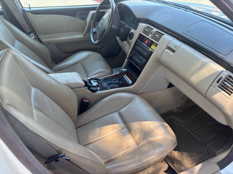 1997 Mercedes-Benz E-Class E 320