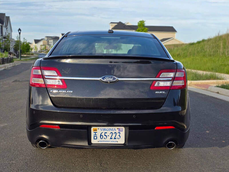 2015 Ford Taurus SEL