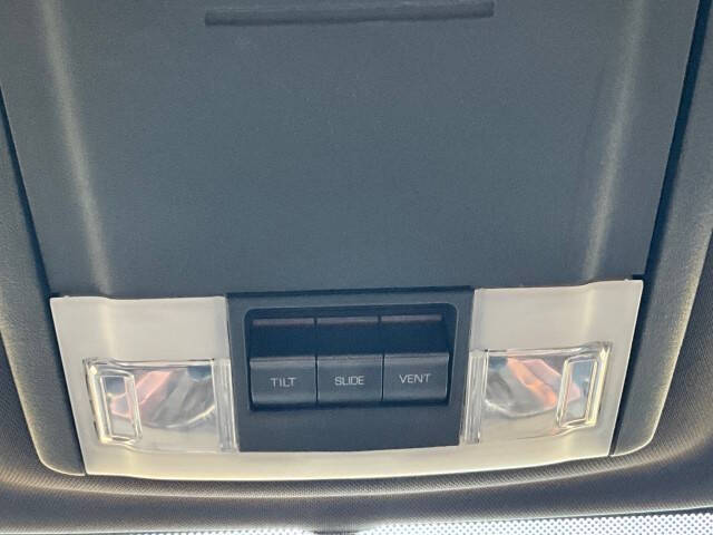 2011 Lincoln Navigator L