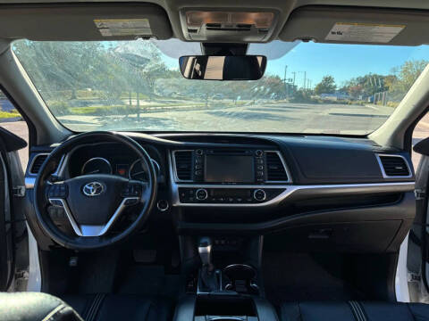 2017 Toyota Highlander