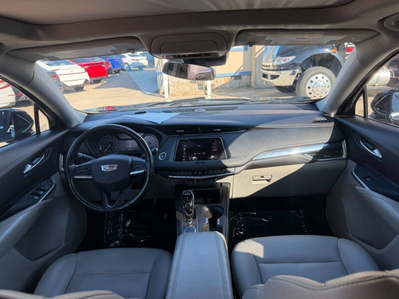 2020 Cadillac XT4 Luxury