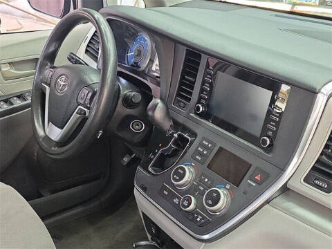 2019 Toyota Sienna L 7-Passenger