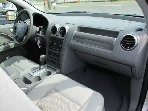 2005 Ford Freestyle SE