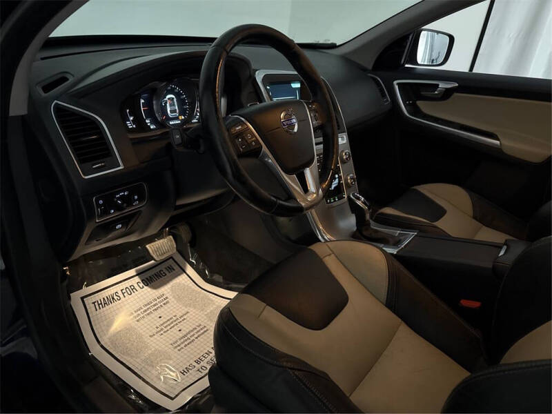 2017 Volvo XC60 T6 Dynamic