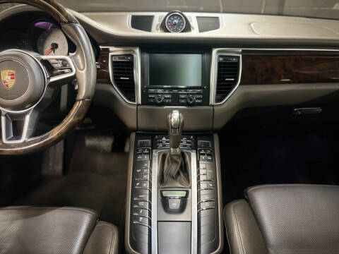 2015 Porsche Macan S