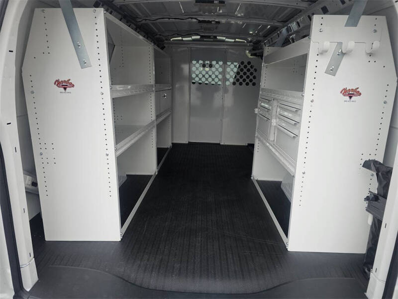 2025 Chevrolet Express 2500