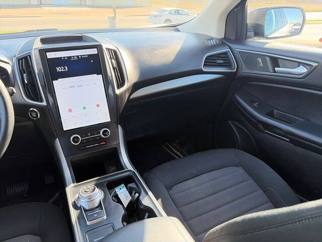 2022 Ford Edge SE