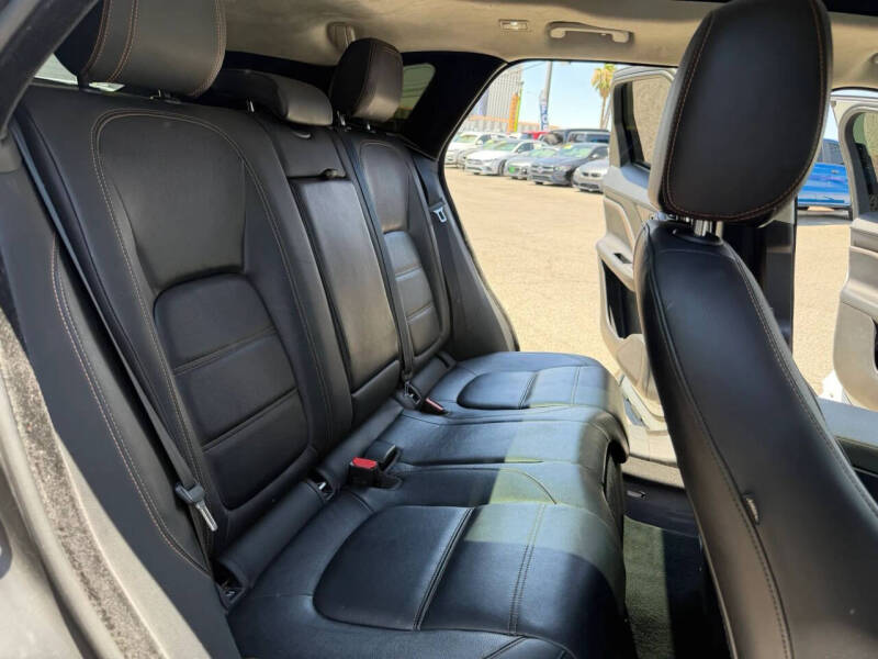 2020 Jaguar F-PACE 30t Prestige