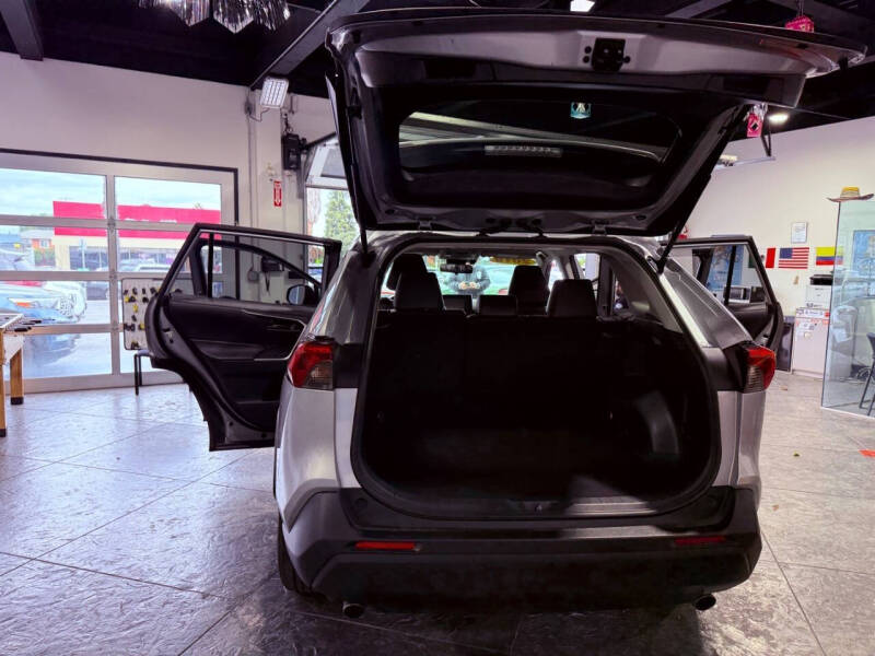 2019 Toyota RAV4 Hybrid LE