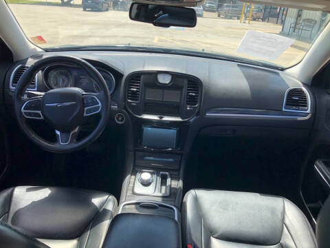 2018 Chrysler 300 Touring