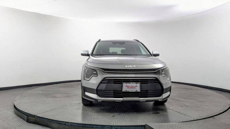 2025 Kia Niro LX