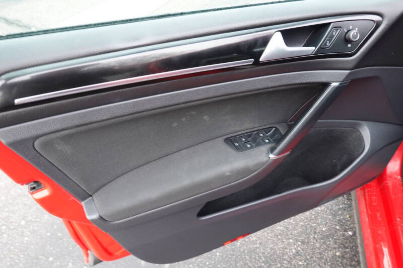 2016 Volkswagen Golf GTI S