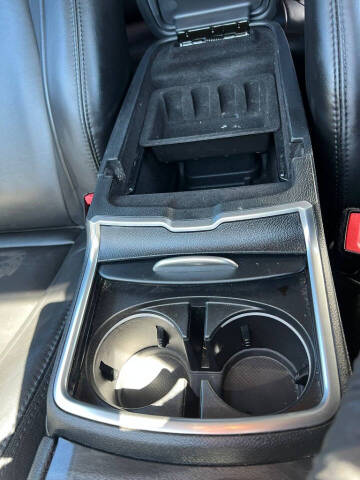 2017 Chrysler 300 Limited