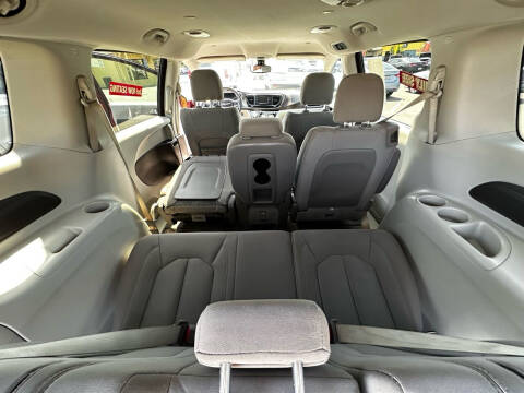 2017 Chrysler Pacifica LX