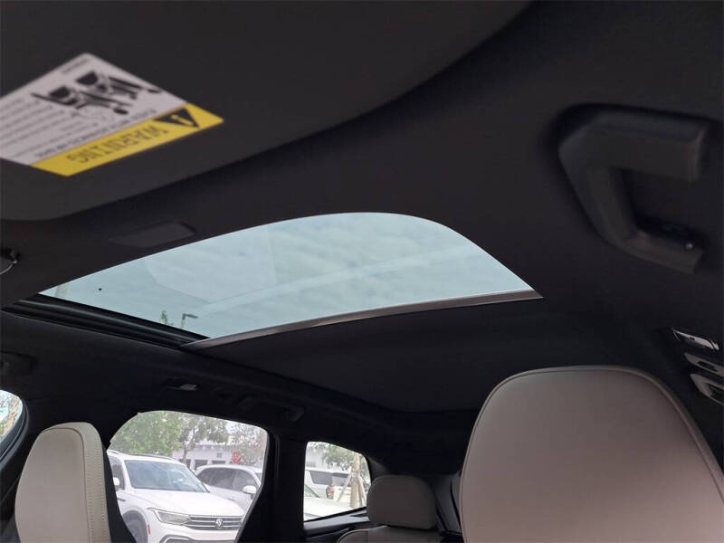 2026 Volvo XC60 T8 Plus