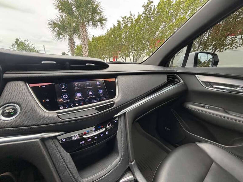 2022 Cadillac XT6 Luxury