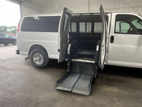 2017 Chevrolet Express LT 3500