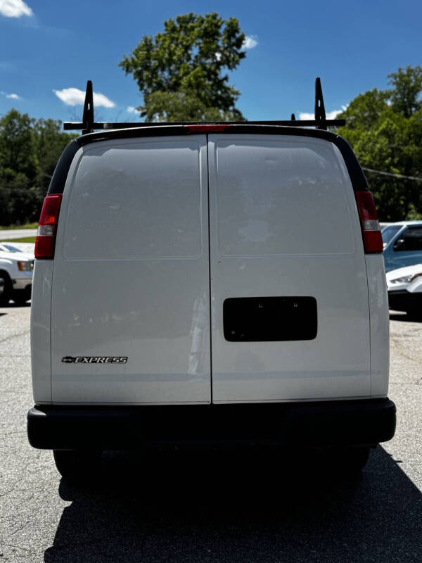 2020 Chevrolet Express 2500