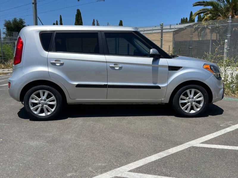 2012 Kia Soul +