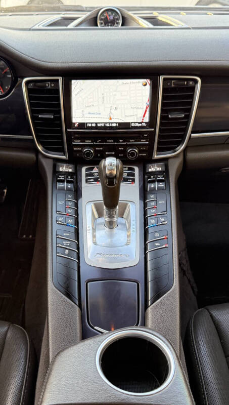 2014 Porsche Panamera 4