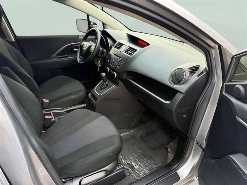 2015 Mazda MAZDA5 Sport