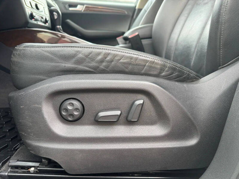 2011 Audi Q5 3.2 quattro Premium Plus