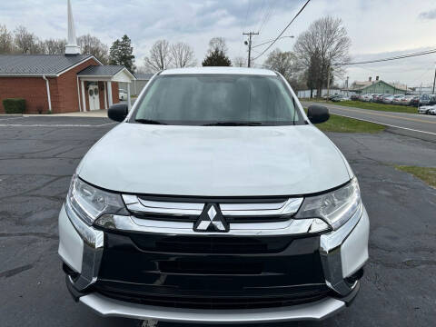 2017 Mitsubishi Outlander for sale at SHAN MOTORS, INC. in Thomasville NC