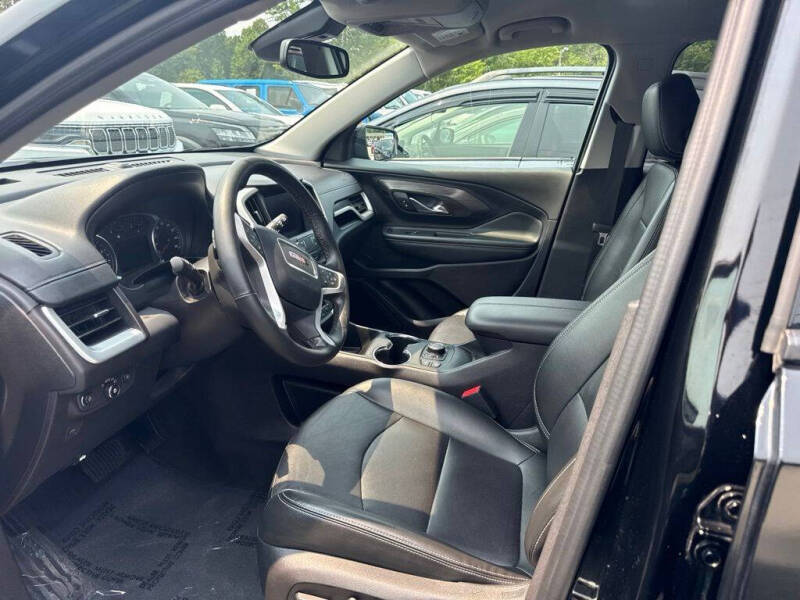 2024 GMC Terrain SLT
