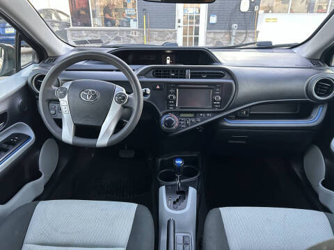 2013 Toyota Prius c Two