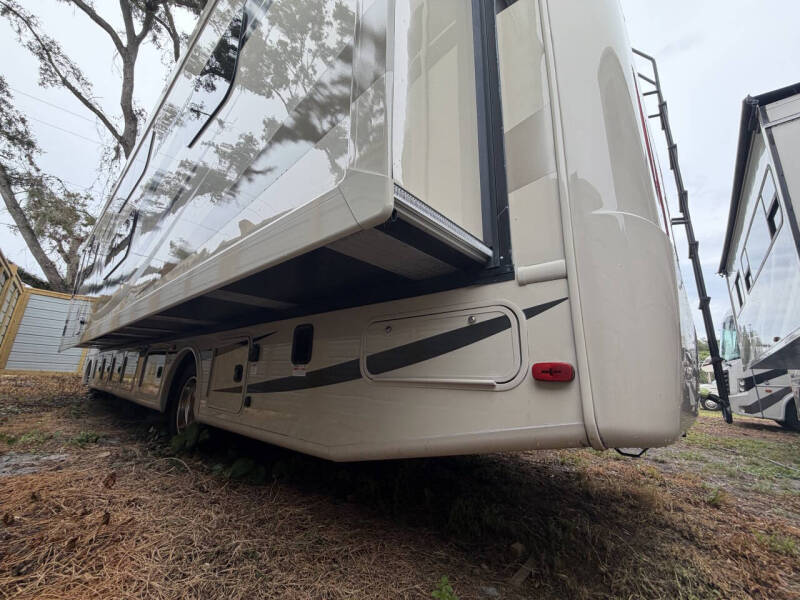 2016 Thor Motor Coach Windsport