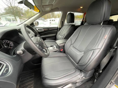 2020 Nissan Pathfinder S