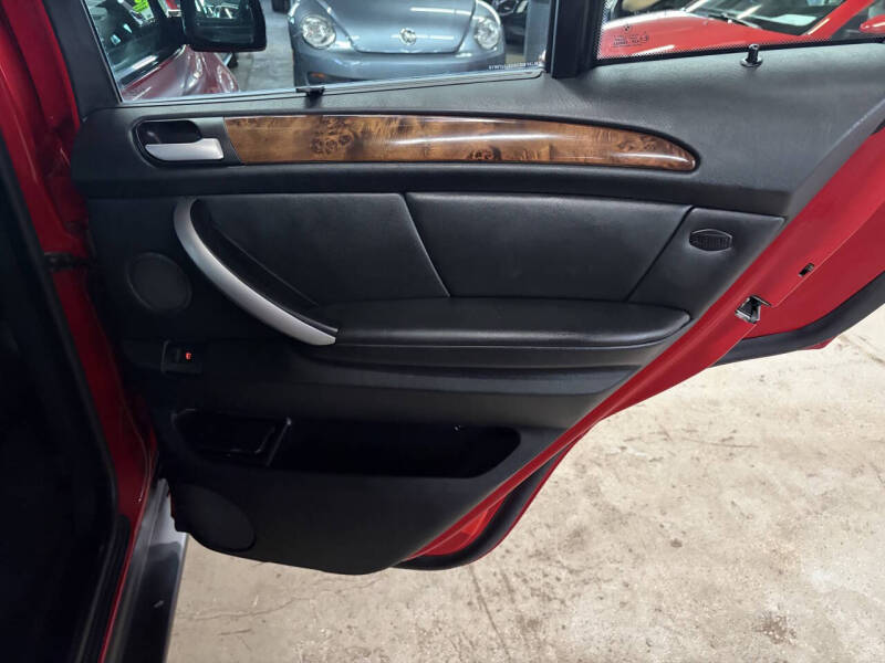 2003 BMW X5 4.6is