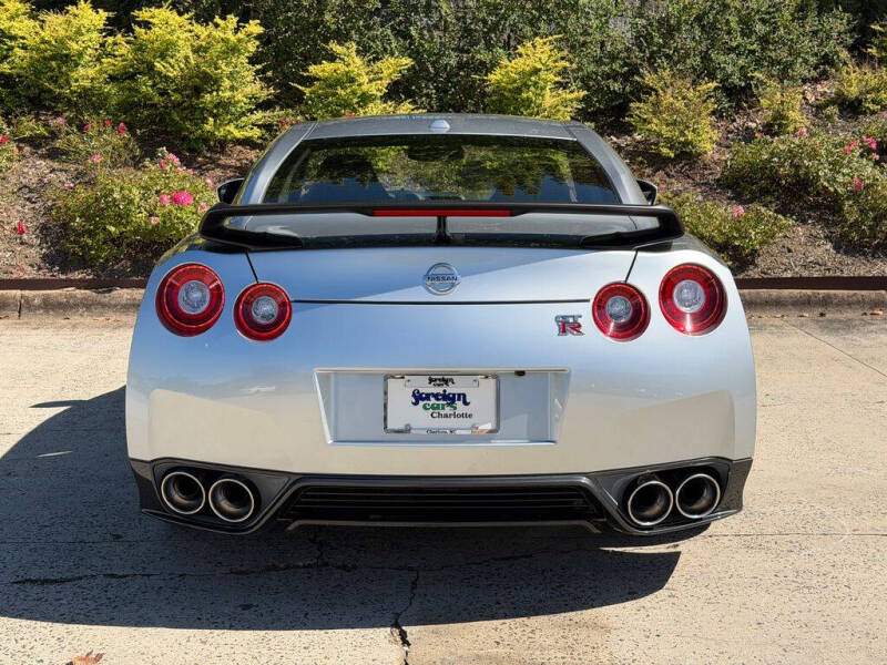 2015 Nissan GT-R Black Edition