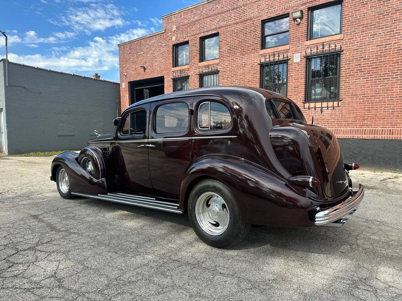 1936 Cadillac Fleetwood 4