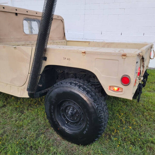 2009 AM General HMMWV