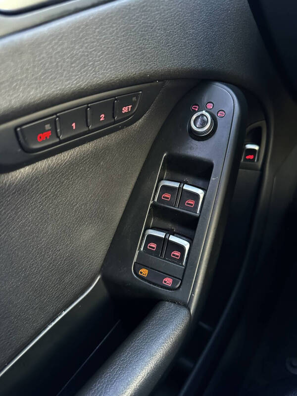 2015 Audi A4 2.0T quattro Premium Plus